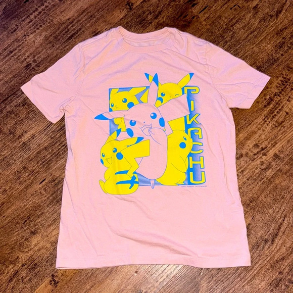 Pikachu tee size large 10/12 - Picture 1 of 2
